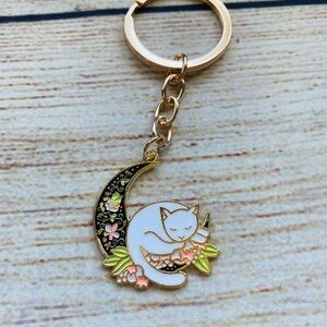 🌙 White Cat Moon 🌙 Artemis Keychain